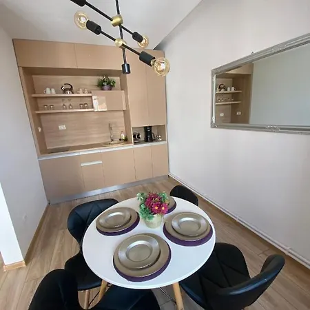 Apartament Ella T8 *