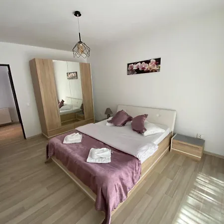 Ella T8 Năvodari