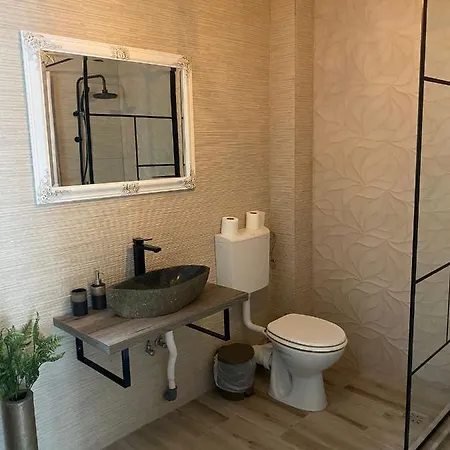 Ella T8 Apartament