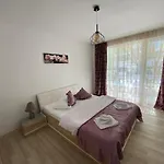 Ella T8 דירה