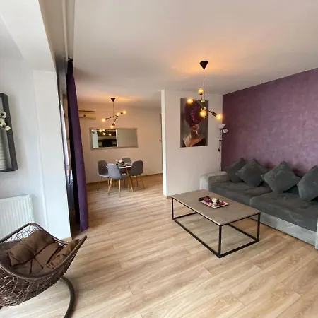 Ella T8 Apartment